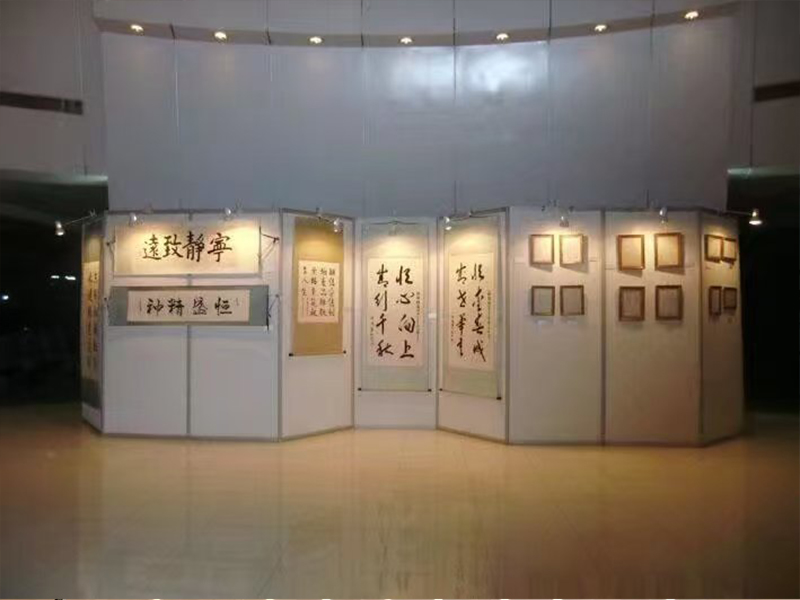 如何通过无缝展板租赁提升展览效果