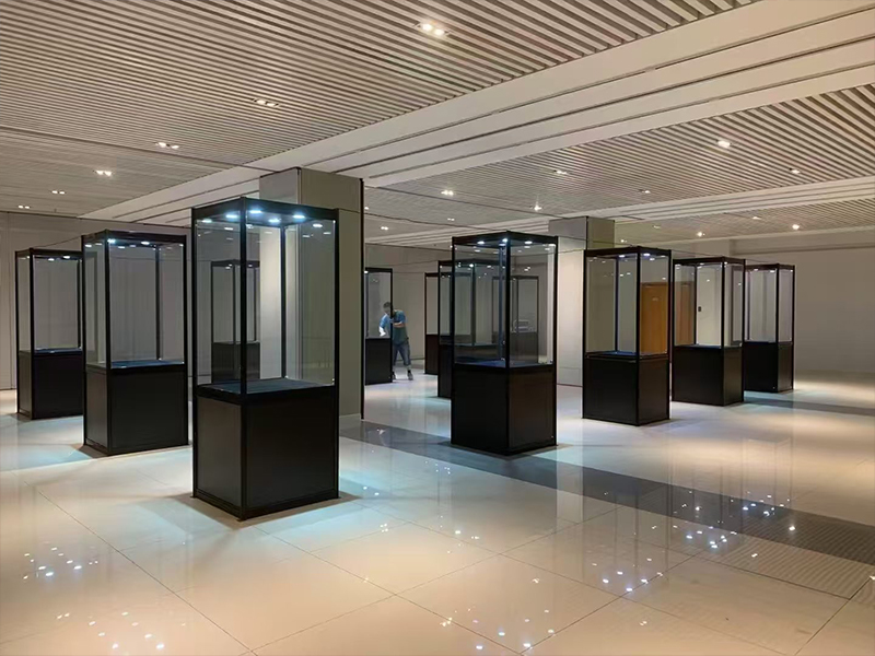 黑色展示柜租赁的合同条款要注意什么