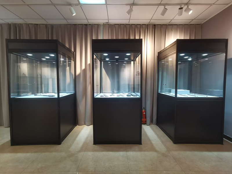 租赁展柜与定制展柜的区别在哪里