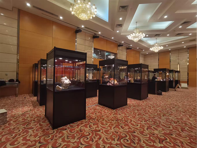 如何选择合适的展柜出租服务提升展会效果