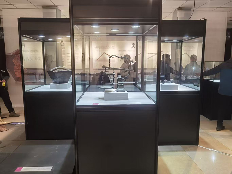 黑色展柜出租